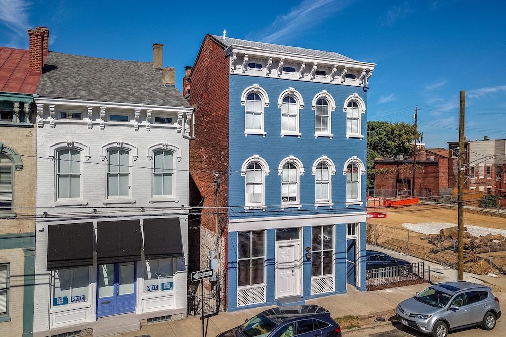 heart of mainstrasse apt 2