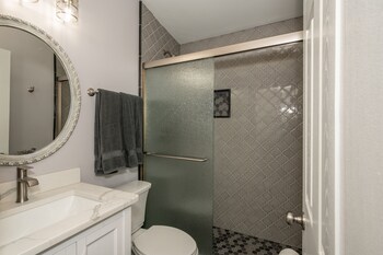 heart of mainstrasse apt 2