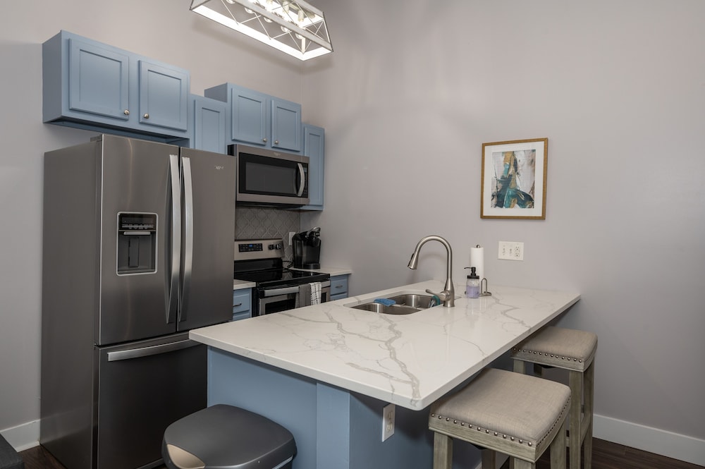 heart of mainstrasse apt 2