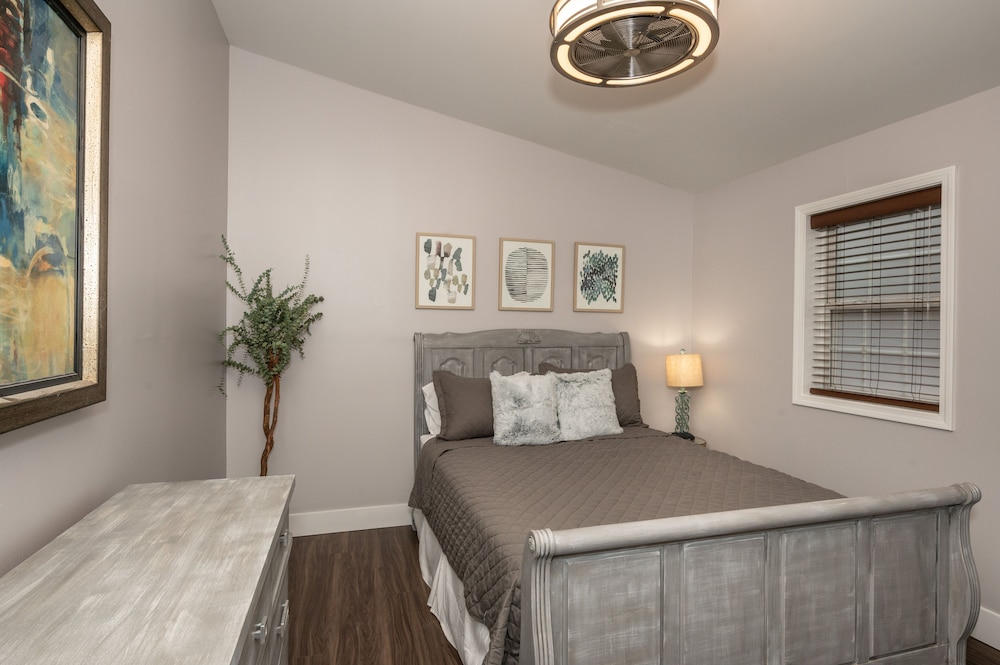 heart of mainstrasse apt 2