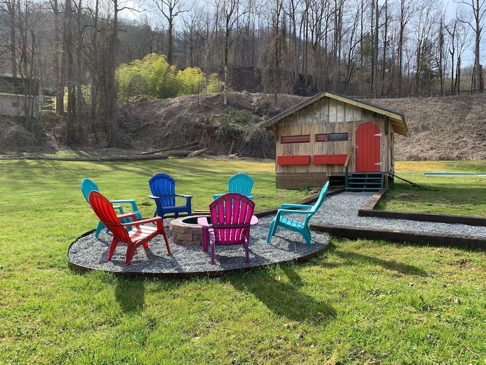 gorgeous stays llc