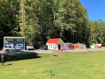Gorgeous Stays Llc,Cherokee>>Bryson City,3 star