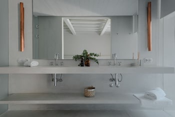 luz culinary wine lodge