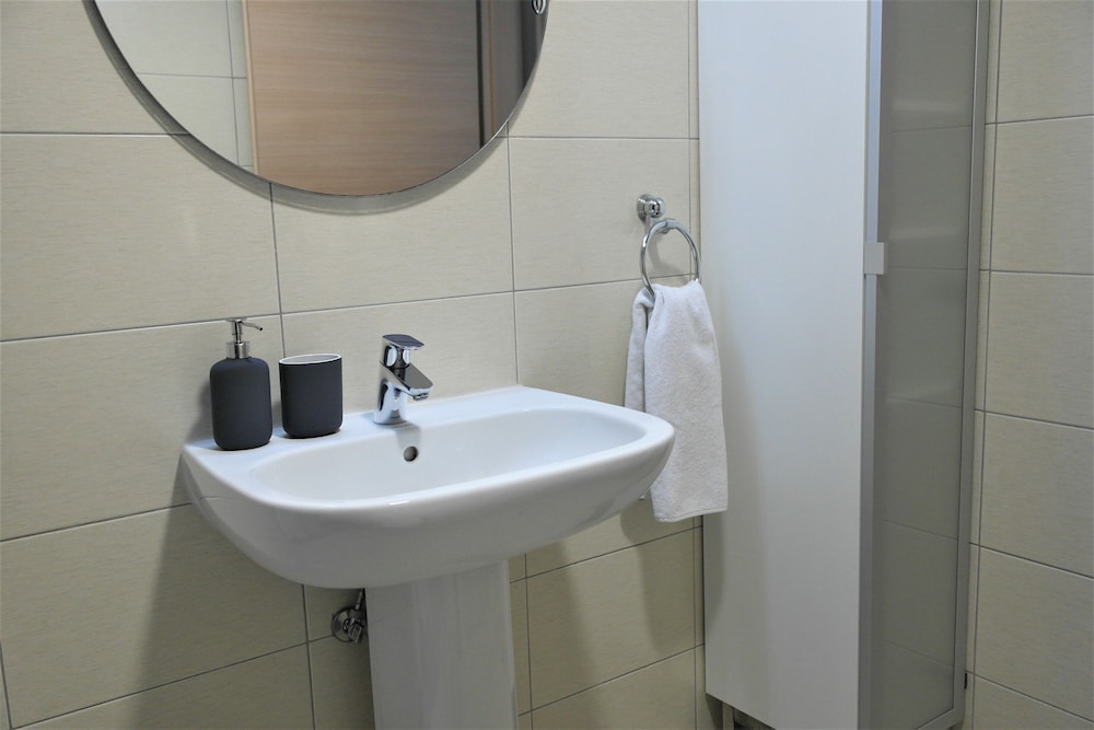 eden beach apartments