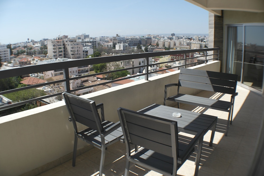 eden beach apartments