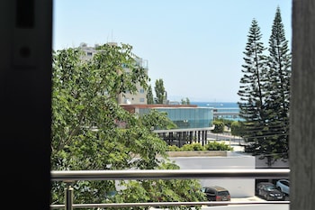 eden beach apartments