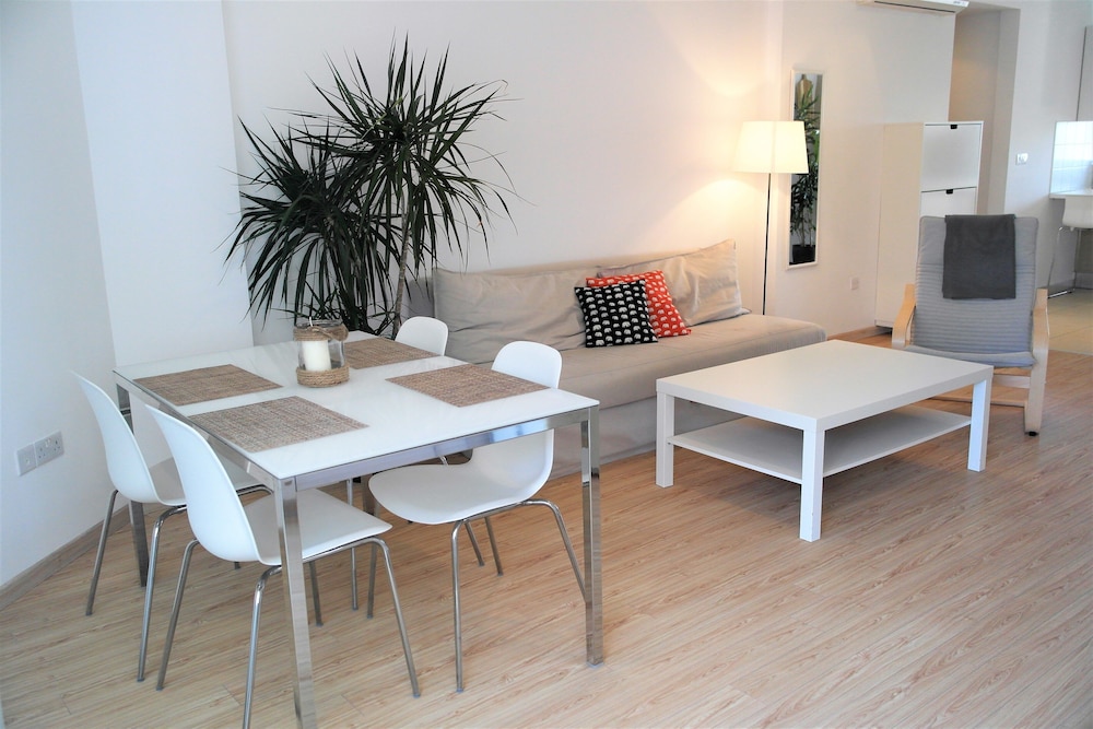 eden beach apartments