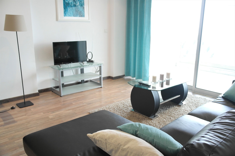 eden beach apartments