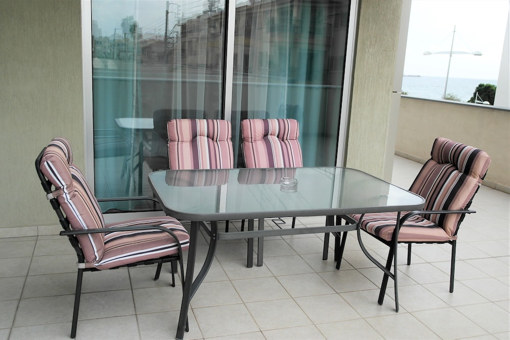 eden beach apartments