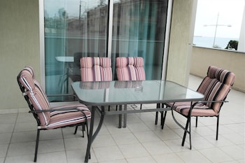 eden beach apartments