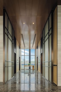 Holiday Inn Zhuhai City Center, An Ihg Hotel,Zhuhai Jida>>Zhuhai,2.5 star