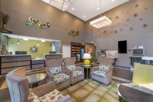 best western hilliard inn and suites
