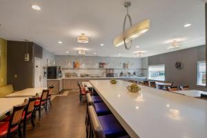best western hilliard inn and suites