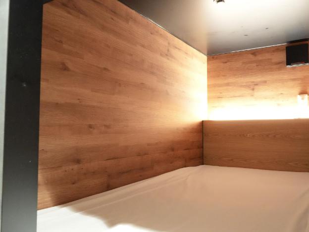 rembrandt cabin and spa shimbashi caters to men