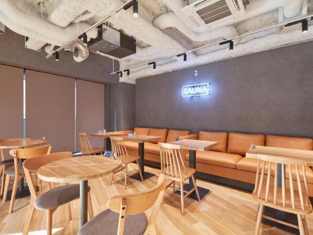 rembrandt cabin and spa shimbashi caters to men