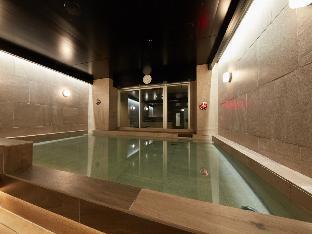 rembrandt cabin and spa shimbashi caters to men