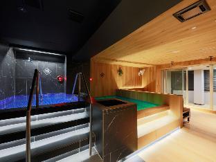 rembrandt cabin and spa shimbashi caters to men