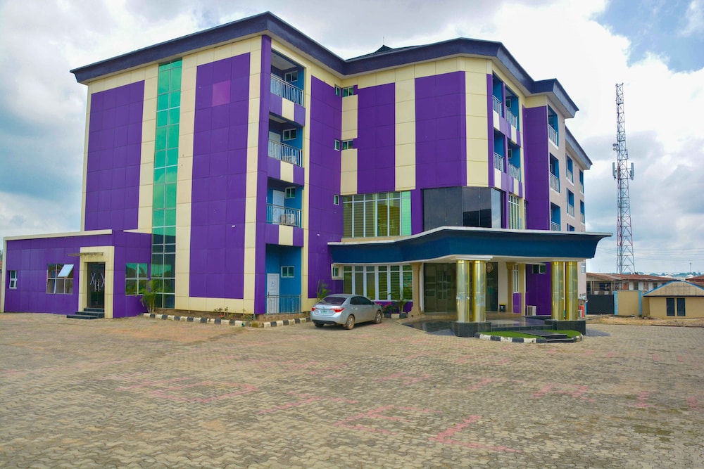 halatria hotel and towers