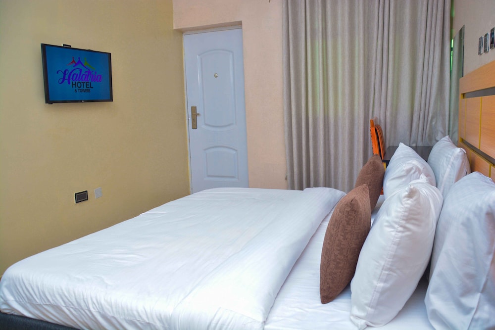 halatria hotel and towers
