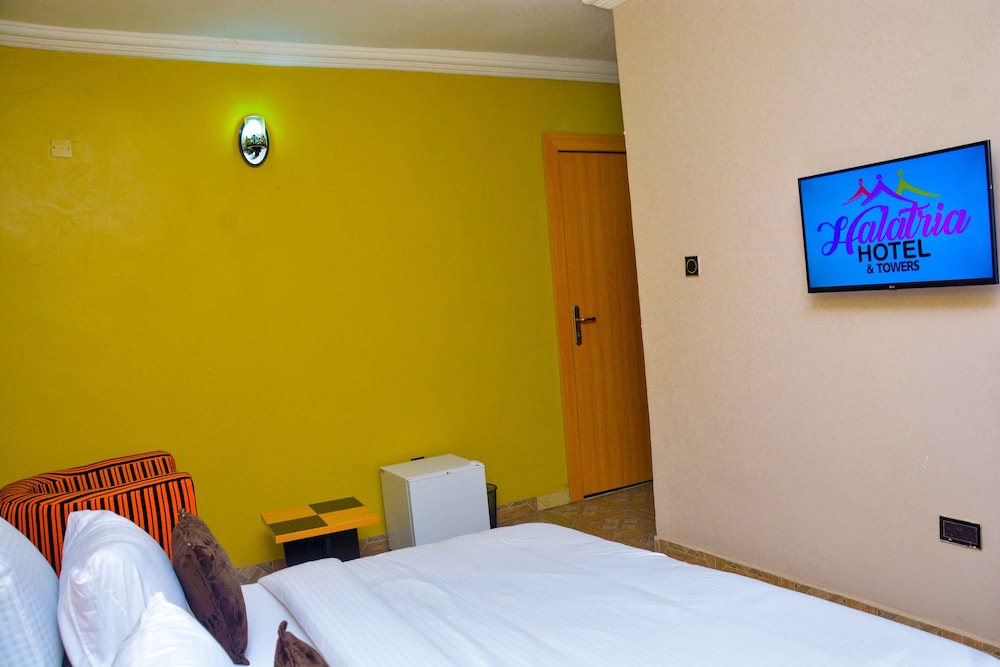 halatria hotel and towers
