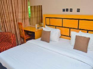 halatria hotel and towers