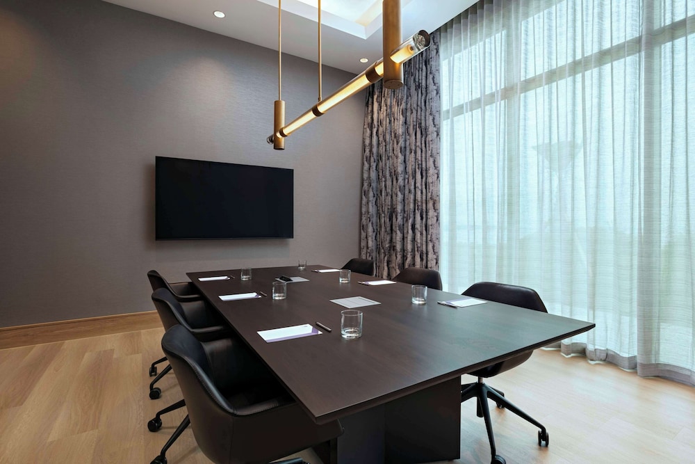 hyatt regency baytown houston