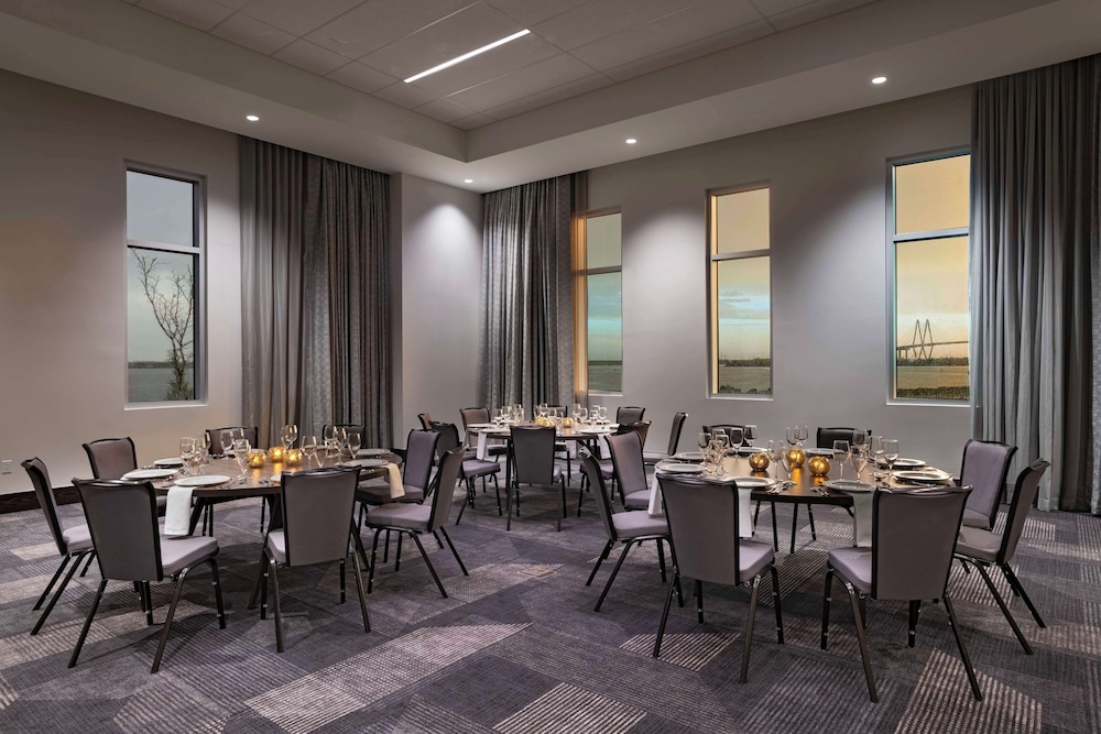 hyatt regency baytown houston