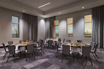 hyatt regency baytown houston