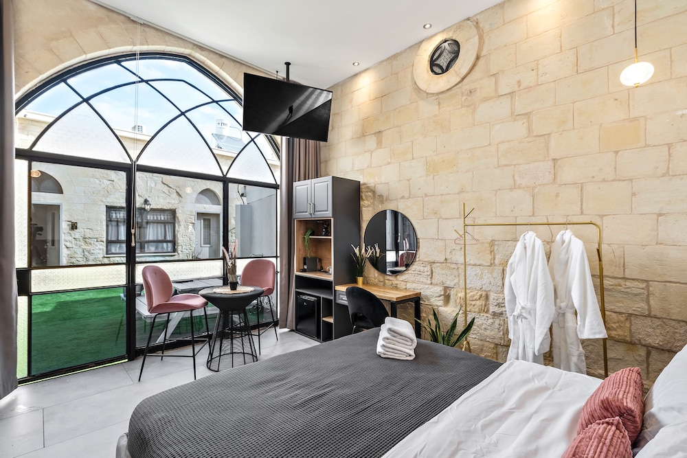 la finca boutique suites old city