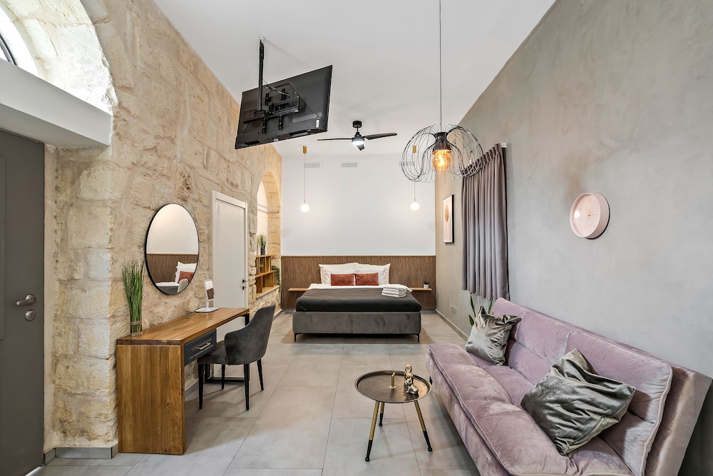 la finca boutique suites old city