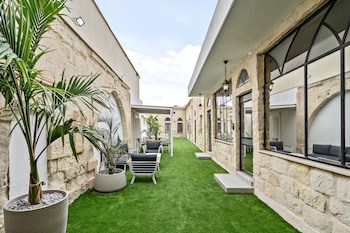 la finca boutique suites old city