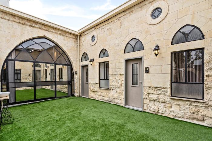 la finca boutique suites old city