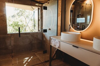 drift off grid luxury eco glamping