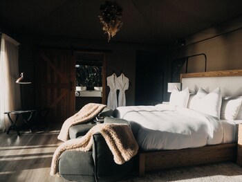drift off grid luxury eco glamping