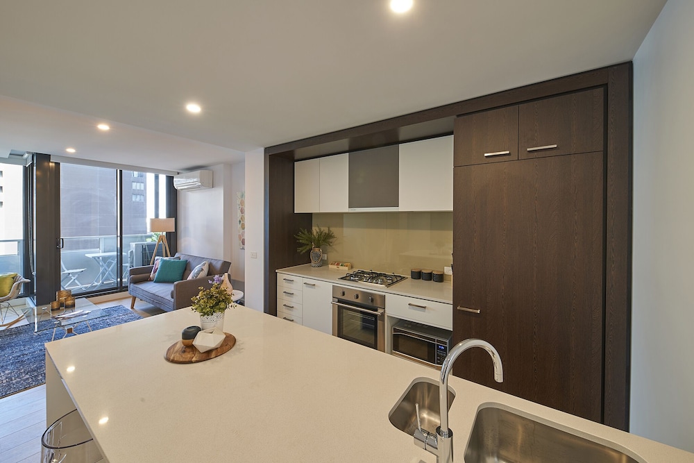 mega style apartments southbank