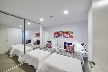 mega style apartments southbank