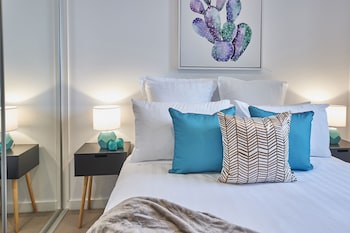 mega style apartments southbank
