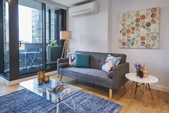 mega style apartments southbank