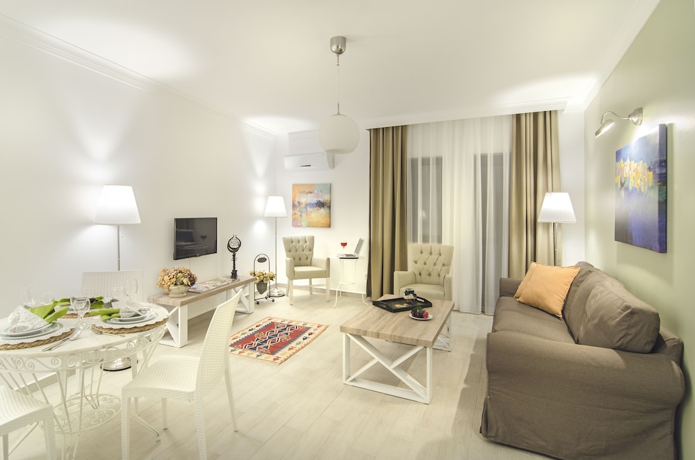 rodina suites