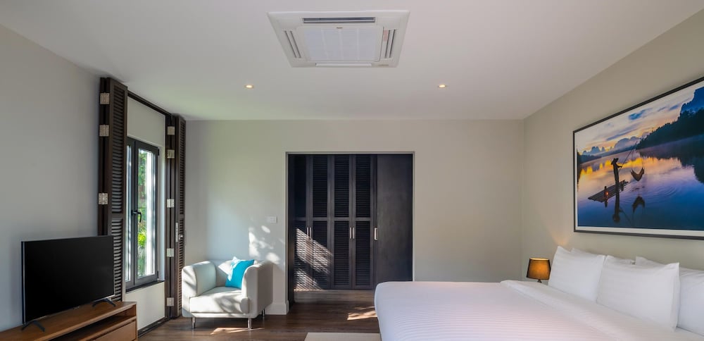 luxury 5 bedroom pool villa b11b