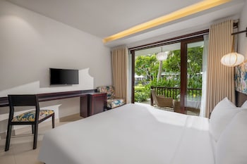 emerald hoi an riverside resort