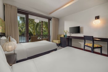 emerald hoi an riverside resort