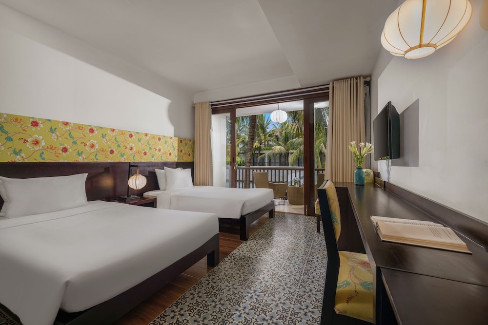 emerald hoi an riverside resort