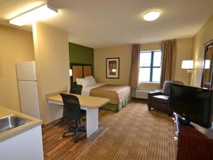 extended stay america suites toledo holland