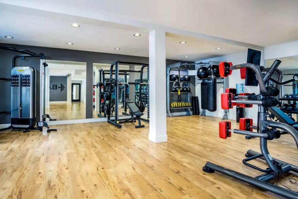 venice beach luxury apartments minutes to the marina and santa monica