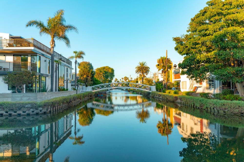 venice beach luxury apartments minutes to the marina and santa monica