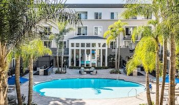 venice beach luxury apartments minutes to the marina and santa monica