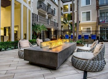 venice beach luxury apartments minutes to the marina and santa monica