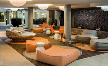 venice beach luxury apartments minutes to the marina and santa monica