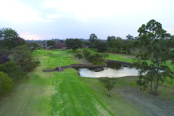 the residences at karen country club